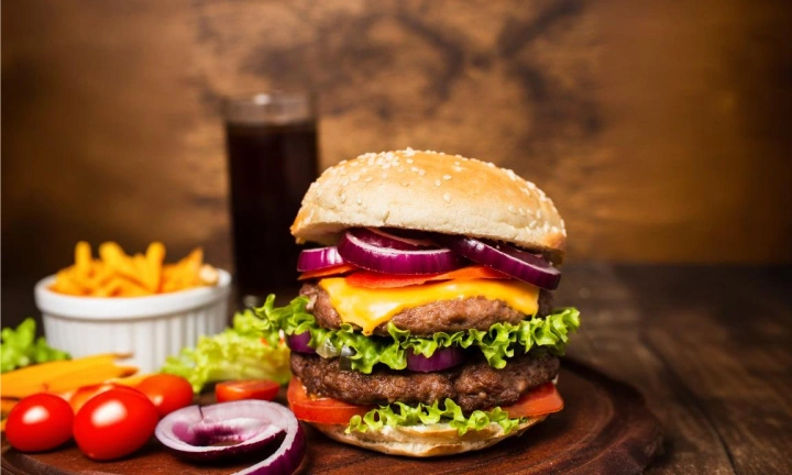 Owner and Operator for The Largest Fast Food Chain in UAE Chooses Accely for Its Onbase Upgrade and Invoice Automation